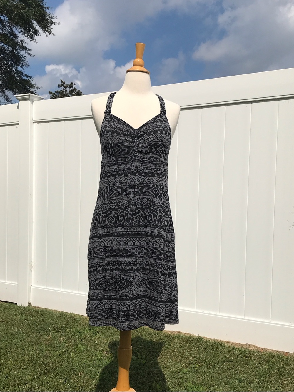 Dakini Gray and Black Printed Midi Dress with Cross-back Straps Size Small